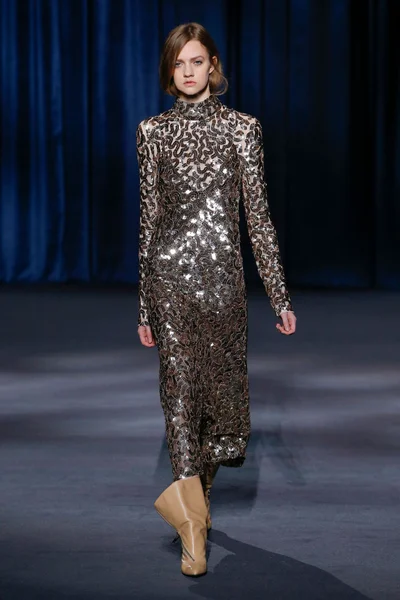 Look 49